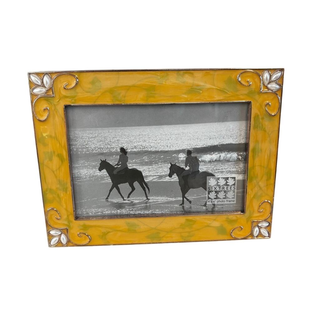 Vintage inspired desk top free standing photo frame silver pearl & golden enamel